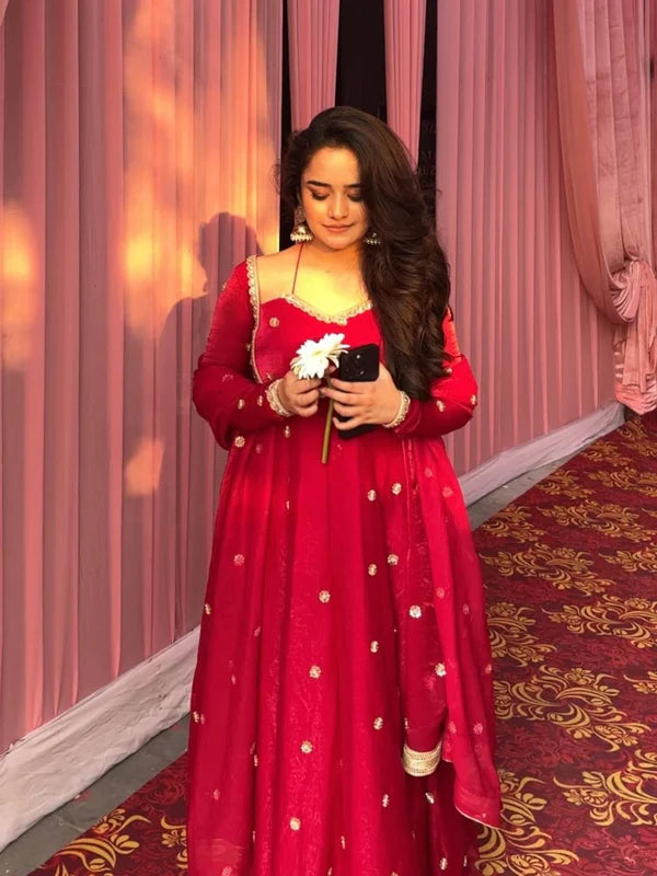 priyanka pink anarkali suit sat