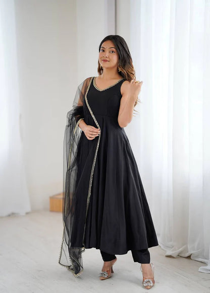 KASTURI BLACK ANARKALI SUIT SET