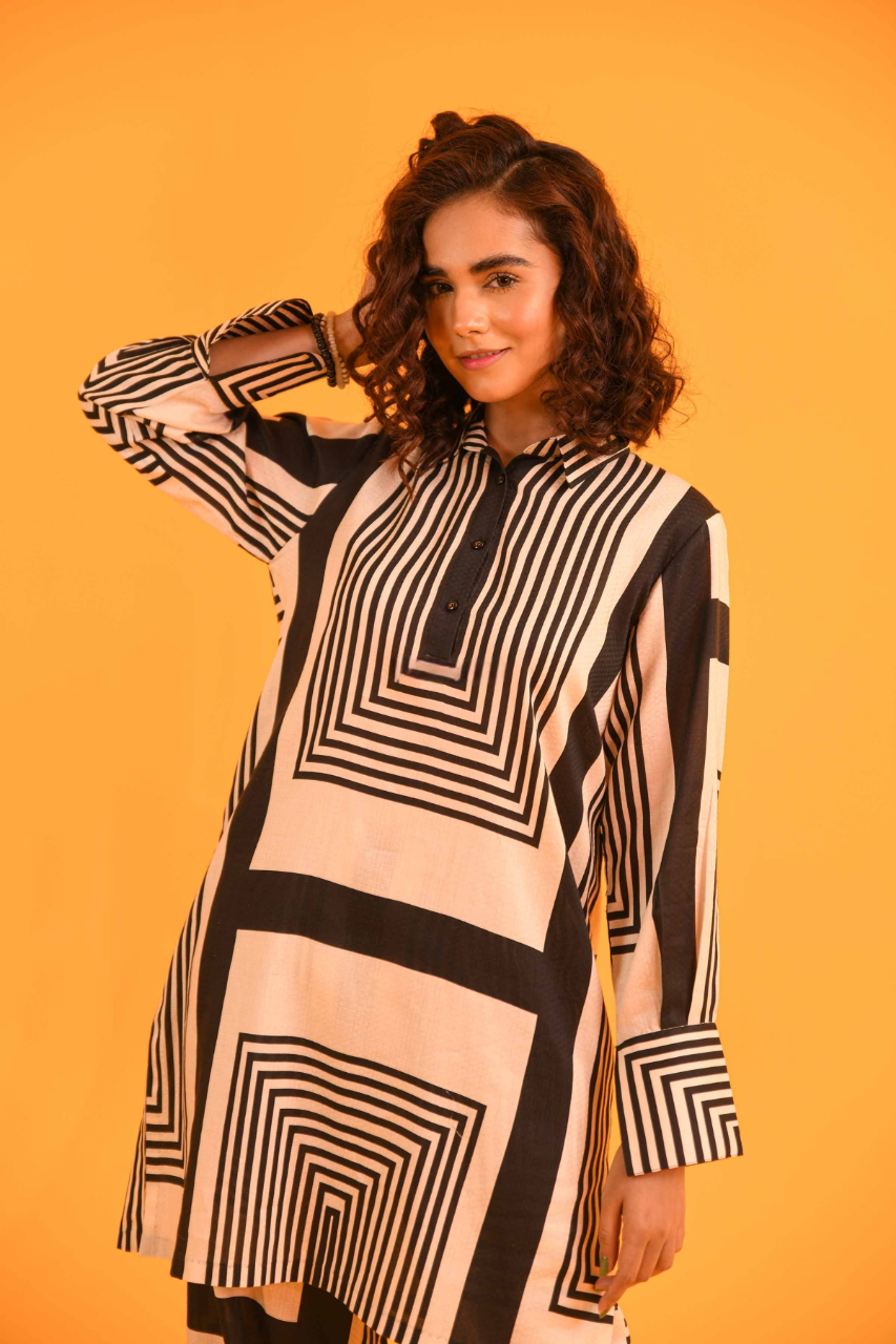 linear aesthetic co-ord set