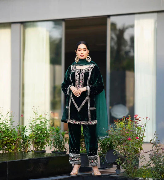 Solaira Velvet Dominion Suit Set