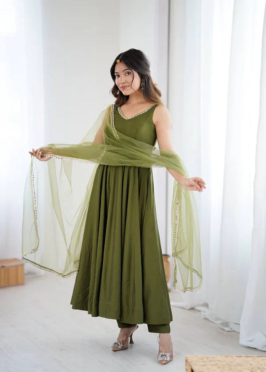 KASTURI GREEN ANARKALI SUIT SET