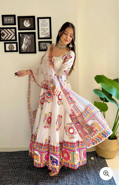 Traditional White Embroidered Anarkali Set – Festive & Wedding Wear